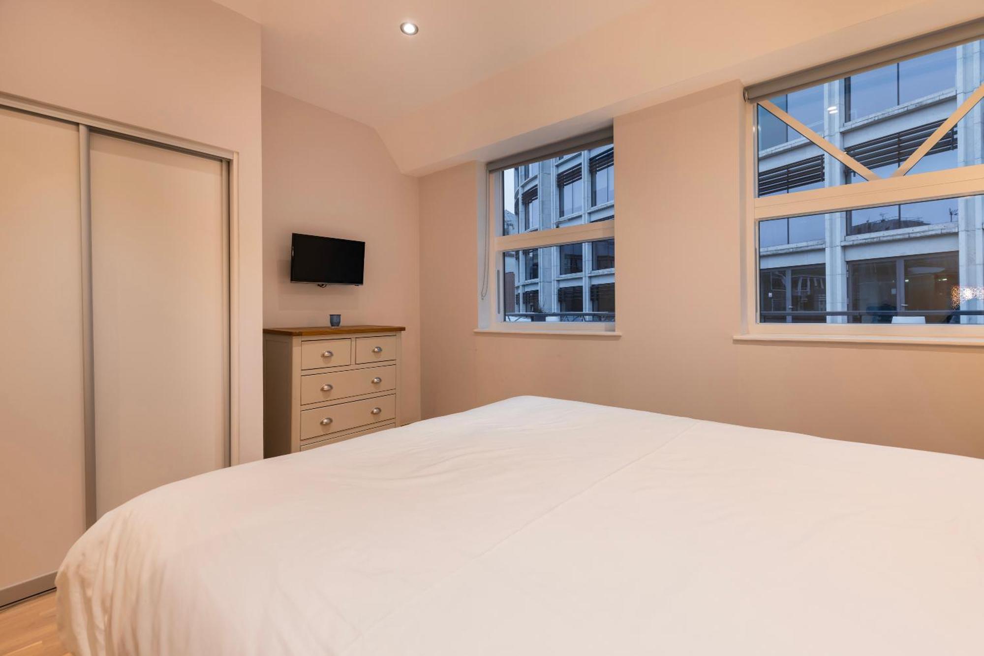 Barbican Serviced Apartments By Lovelystay London Bilik gambar