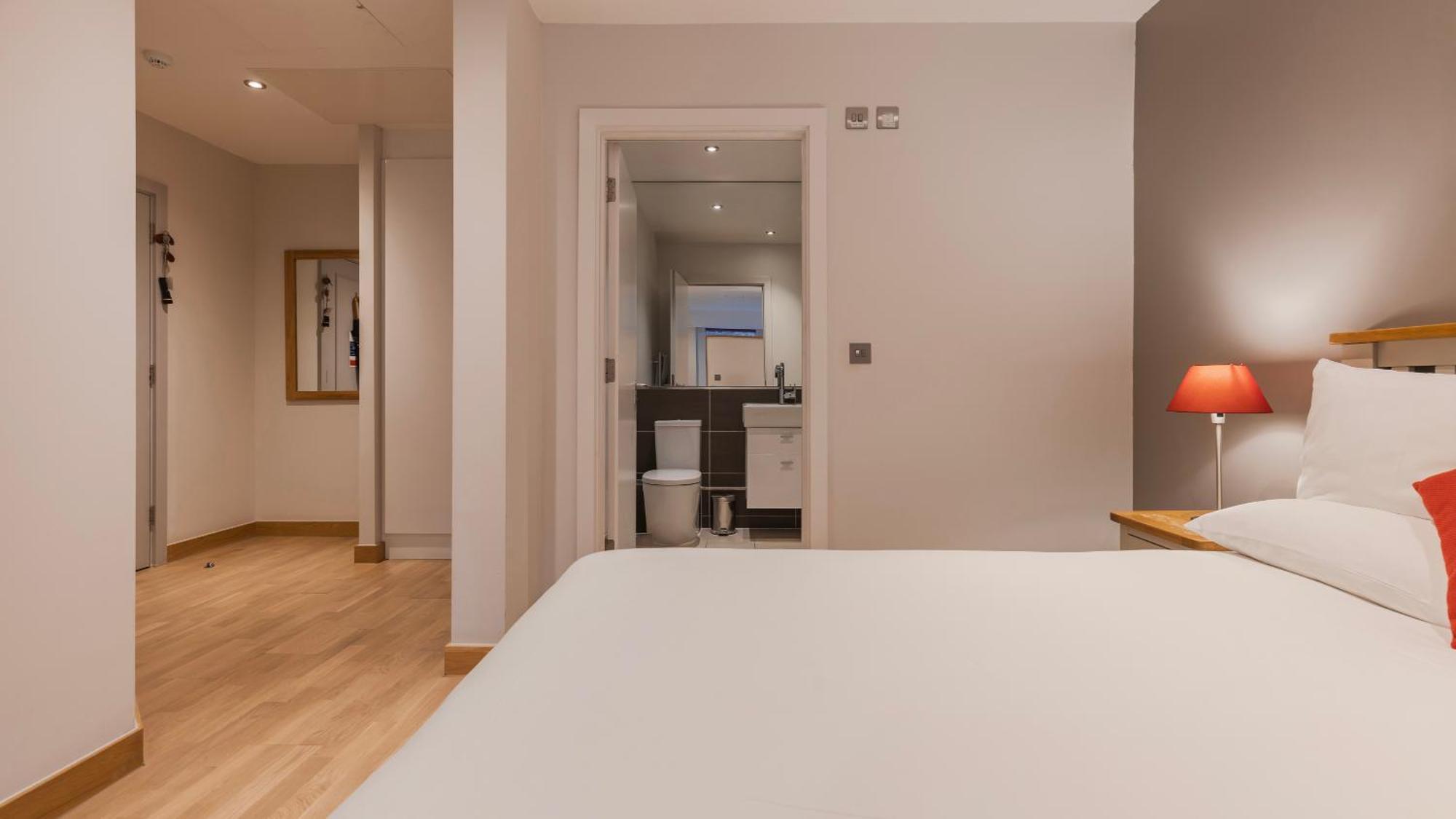 Barbican Serviced Apartments By Lovelystay London Bilik gambar
