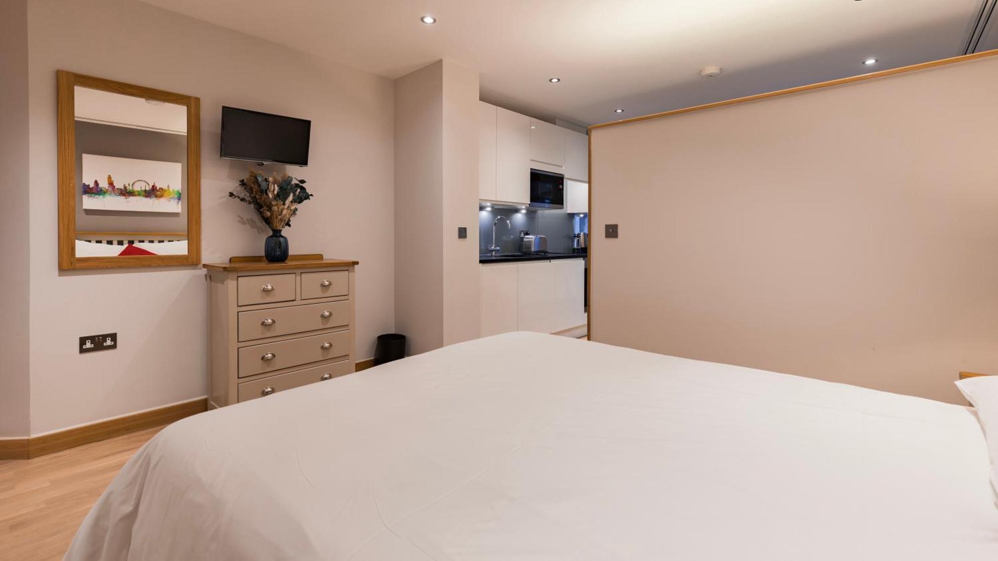 Barbican Serviced Apartments By Lovelystay London Bilik gambar
